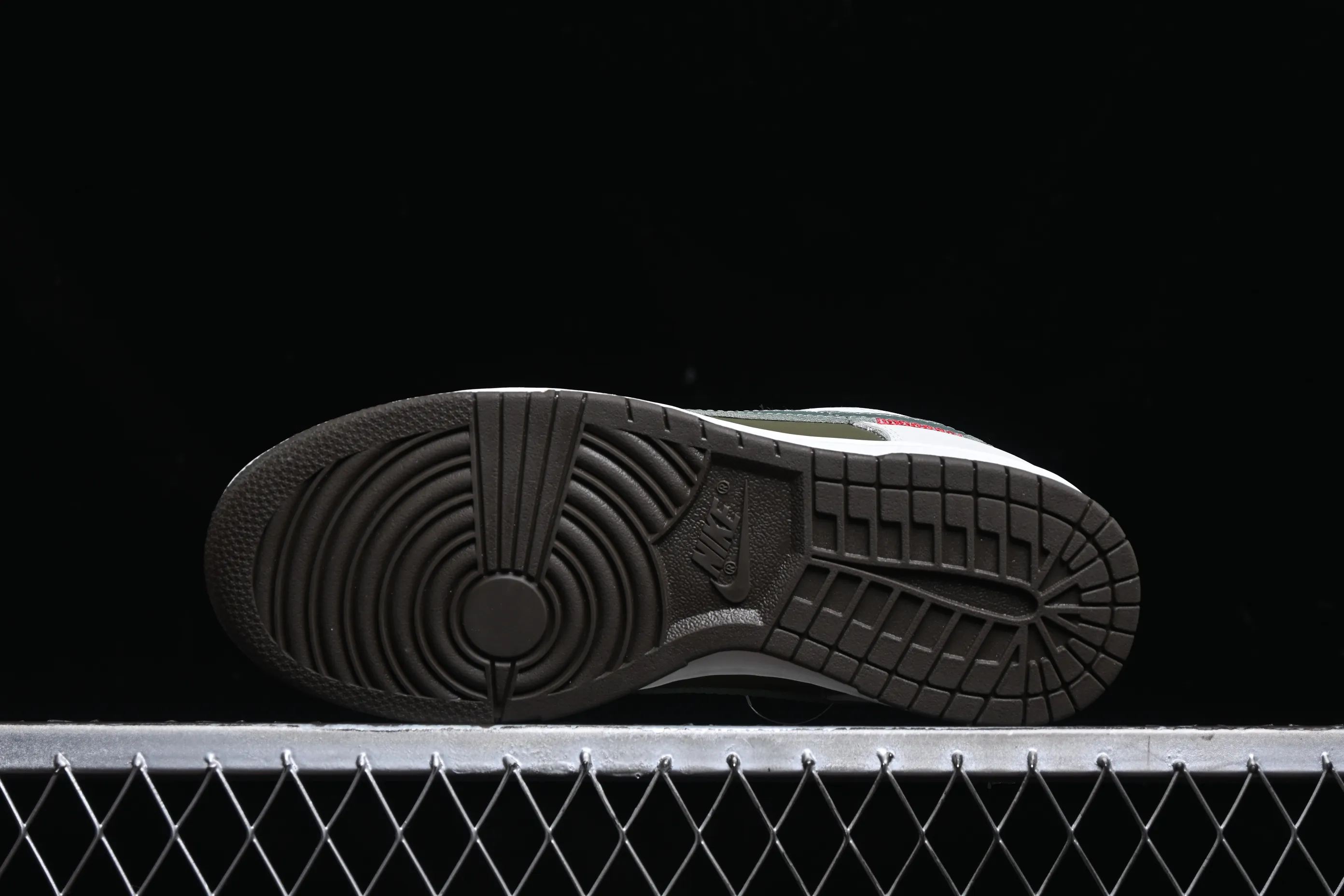 All Categories Nk SB Dunk Series Nk SB Dunk Low Low-top sneakers Nk Dunk Low "Year of the Snake" Year of the Snake Spring Festival limited low-top casual sneakers HV5980-231